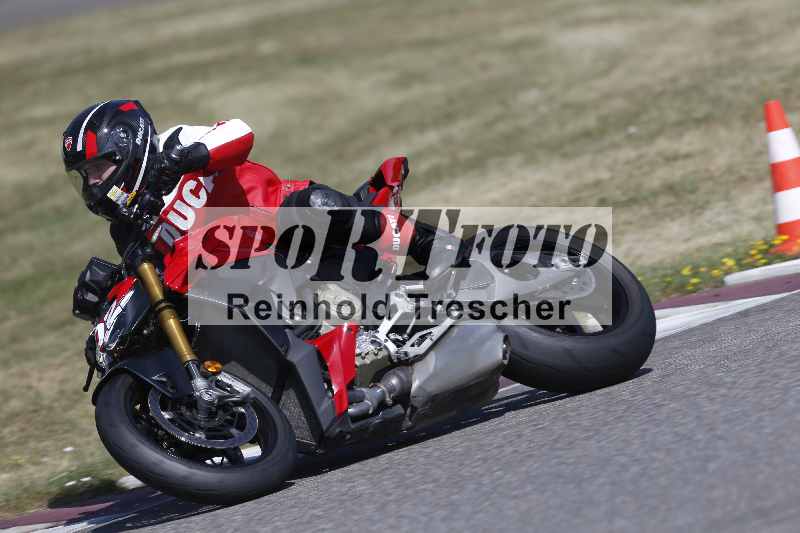 /21 17.06.2026  Ducati Schweiz Track Warmup ADR/Gruppe gelb/902